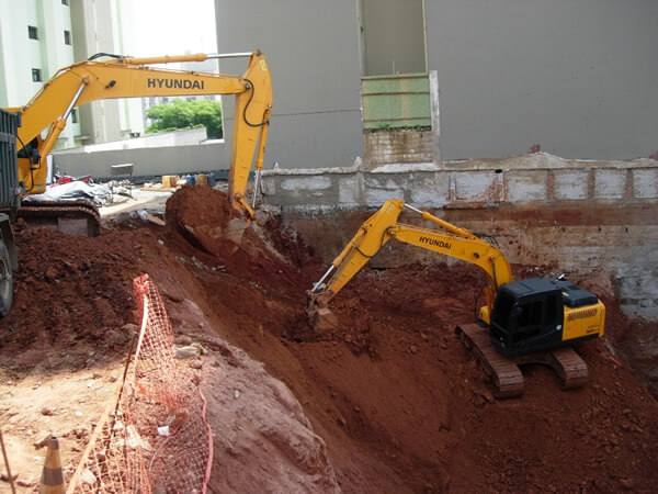Locação De Máquinas Para Escavação Primos Terraplenagem E Demolicoes